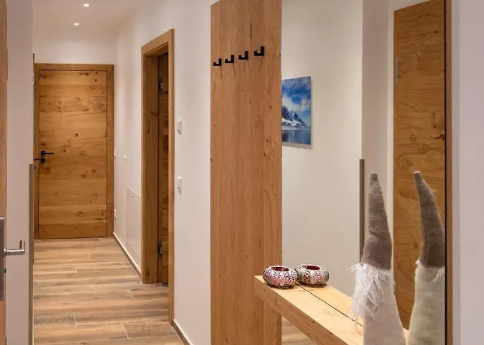 Adlerhorst 2 Zell Am With Private Sauna And In Summer Zell Am Kaprun Summercard * 滨湖采尔