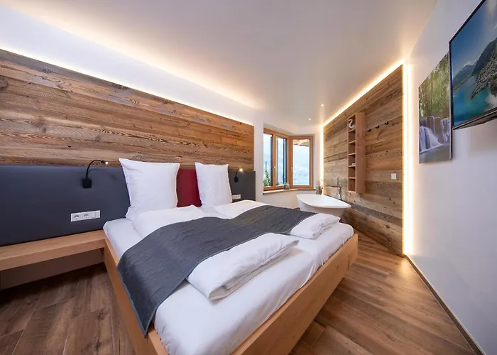 Adlerhorst 2 Zell Am With Private Sauna And In Summer Zell Am Kaprun Summercard * 滨湖采尔